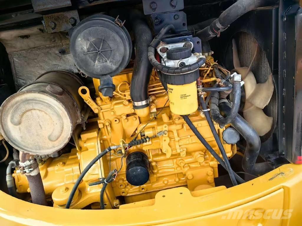 CAT 304 Mini rýpadlá < 7t