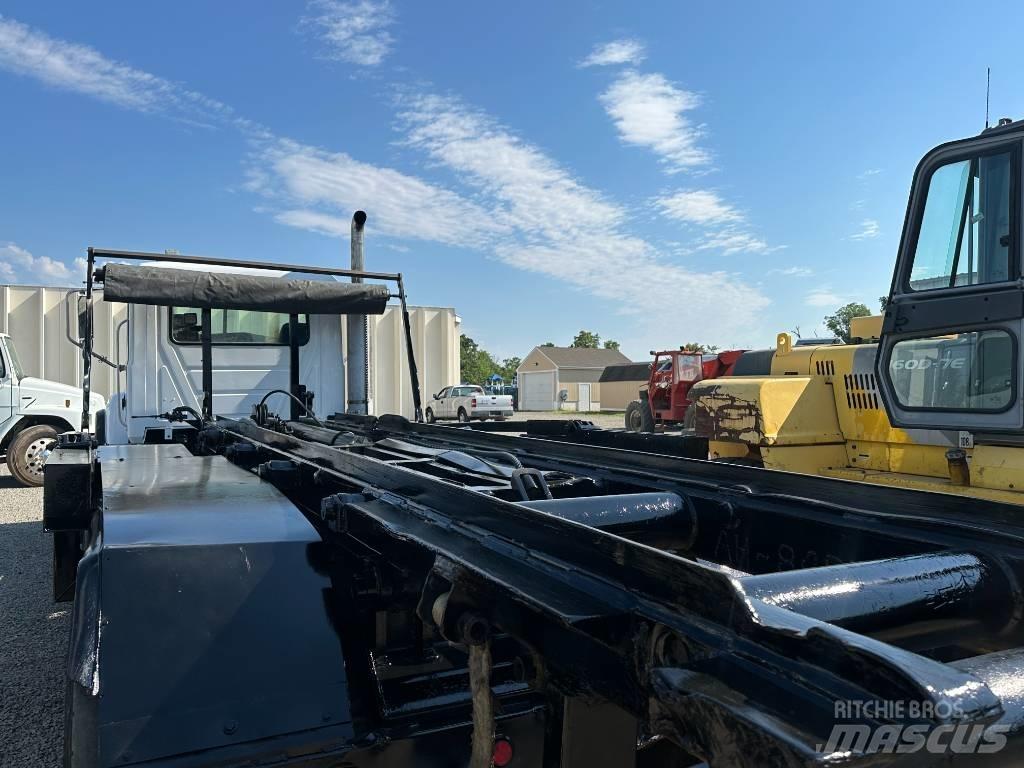 Mack GRANITE CV713 Lanový nosič kontajnerov