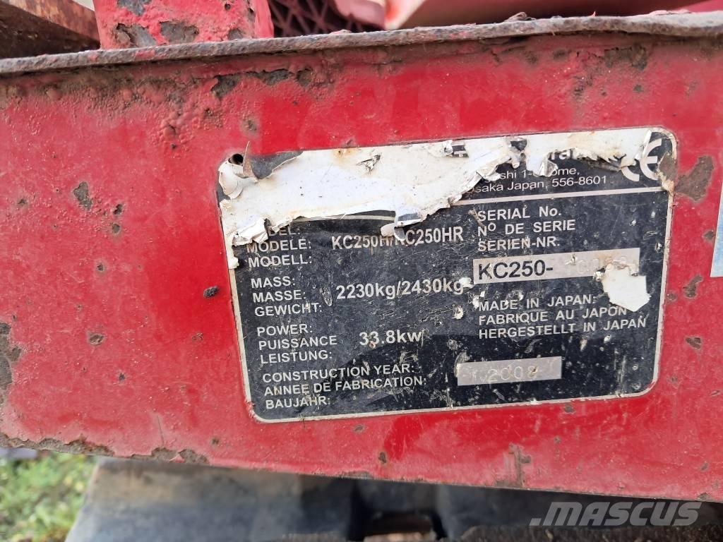 Kubota KC 250 HR Pásové sklápače
