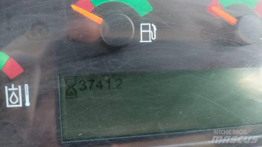 CAT 906 Kolesové nakladače