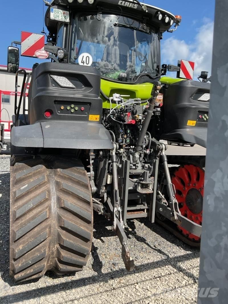 CLAAS Axion 960 TT Pásové žeriavy