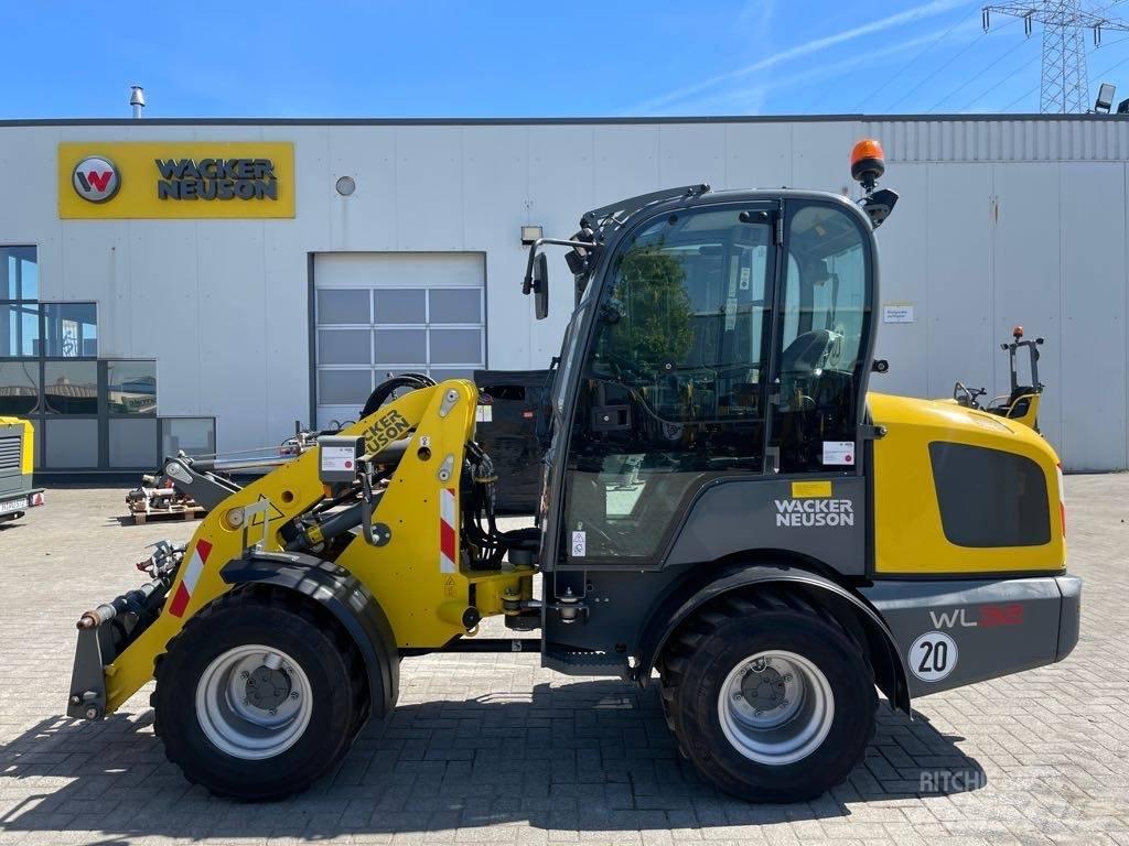 Wacker Neuson WL32 Kolesové nakladače