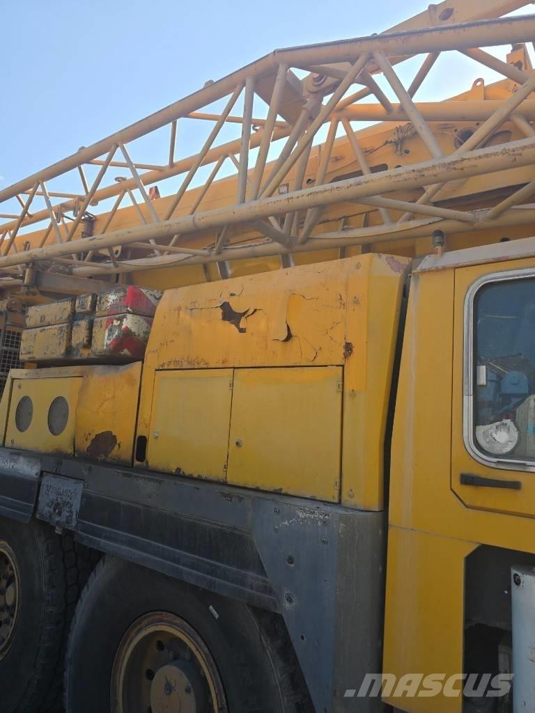 Liebherr LTM 1090 Univerzálne terénne žeriavy