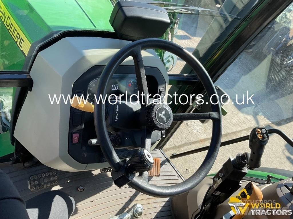 John Deere 5100 M Traktory