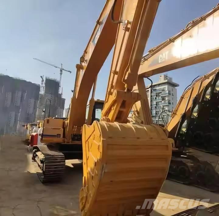 CAT 325 B Pásové rýpadlá