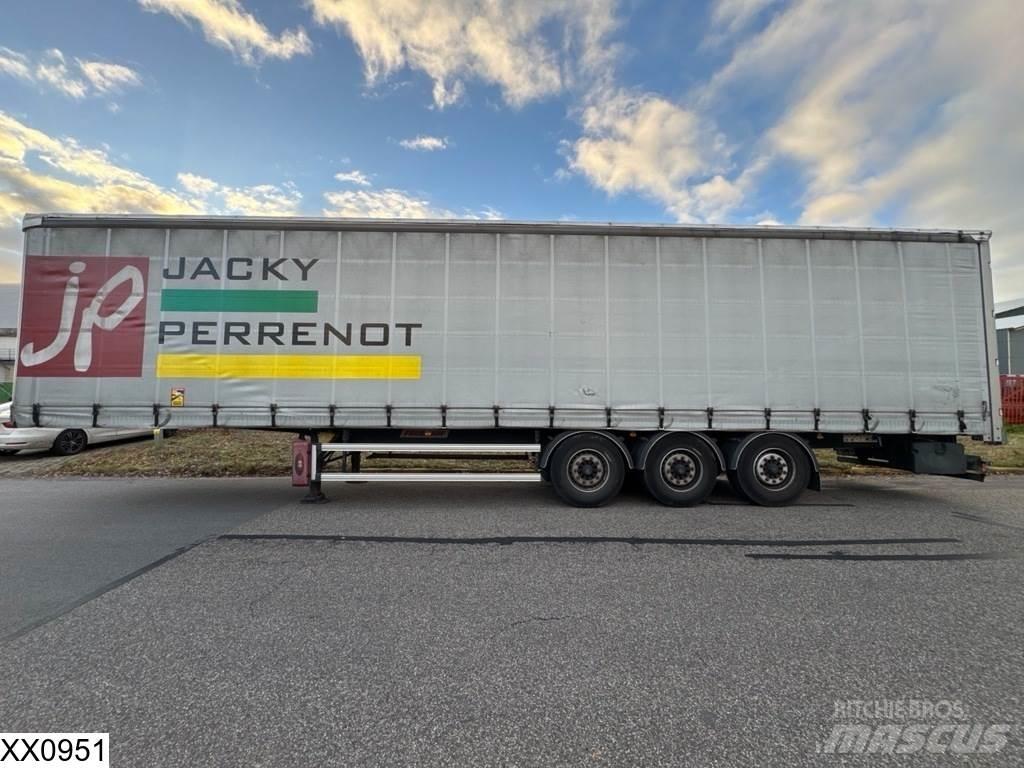 Fruehauf Tautliner Plachtové návesy
