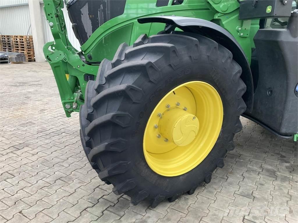 John Deere 6R 155 Traktory