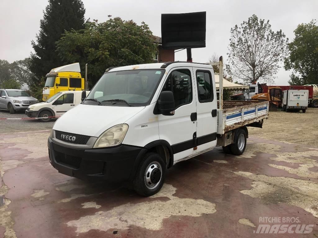 Iveco Daily 35-110 Skriňová nadstavba