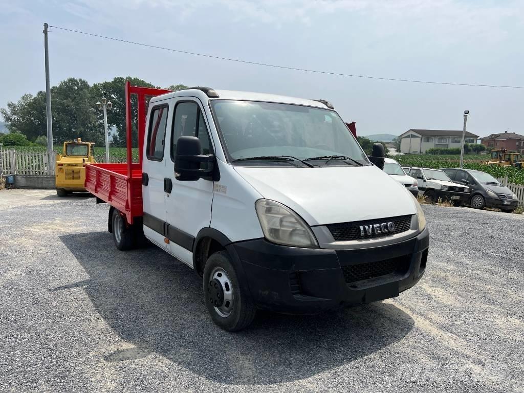Iveco Daily 35-110 Skriňová nadstavba