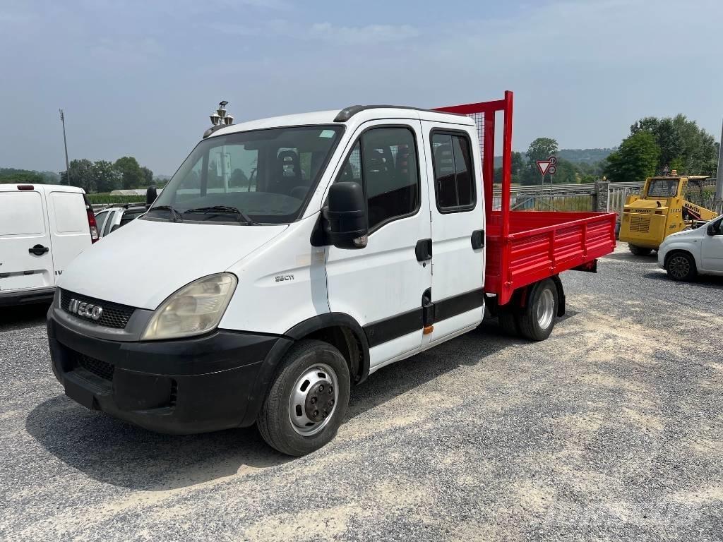 Iveco Daily 35-110 Skriňová nadstavba