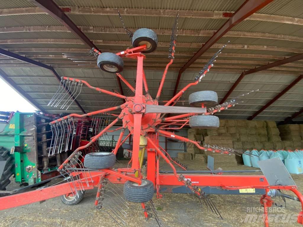 Kuhn GA 8121 Riadkovače