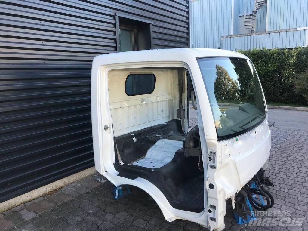 Renault Maxity Kabíny a interiér