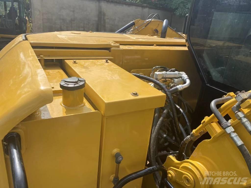 CAT 308E2 Pásové rýpadlá
