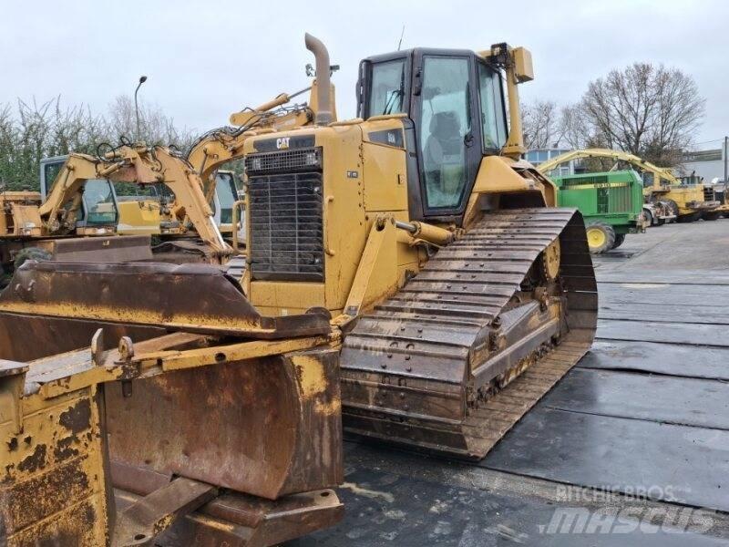 CAT D6N Pásové dozéry