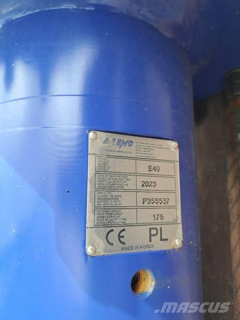 Daemo E40 with CW05 Búracie kladivá / Zbíjačky