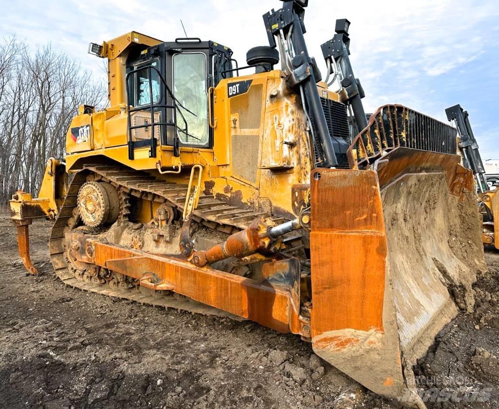 CAT D 9 T Pásové dozéry