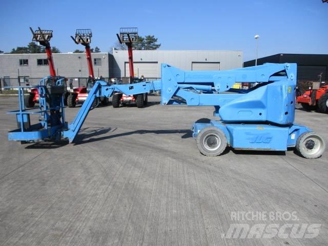 JLG E 400 AJP (848) Kĺbové plošiny