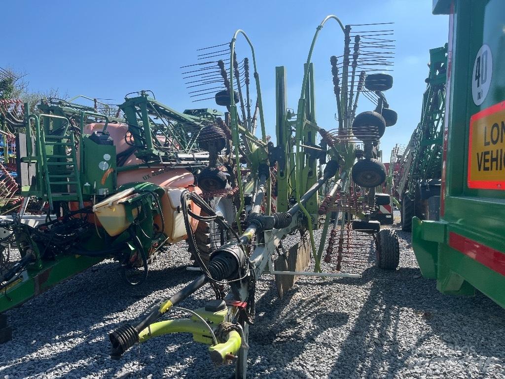 CLAAS Liner 2800 Obracače a zhrabovače sena
