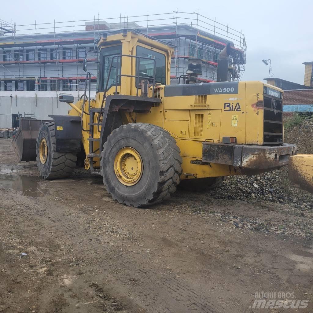 Komatsu WA500 Kolesové nakladače