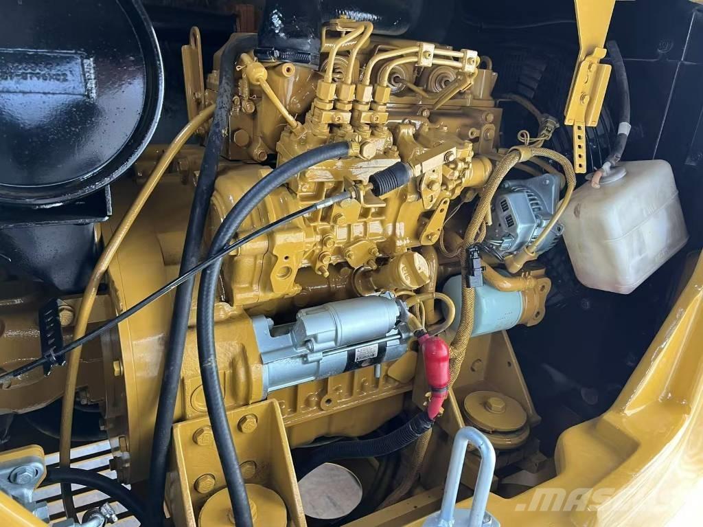 CAT 305.5 Mini rýpadlá < 7t