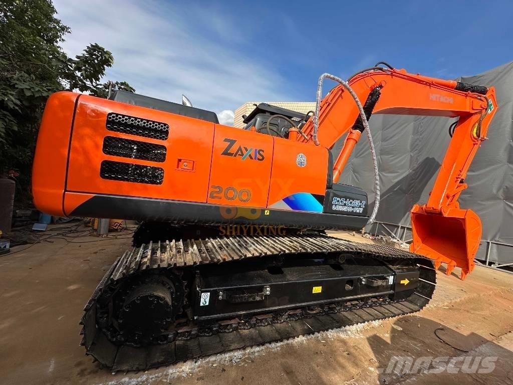 Hitachi EX 200 Pásové rýpadlá