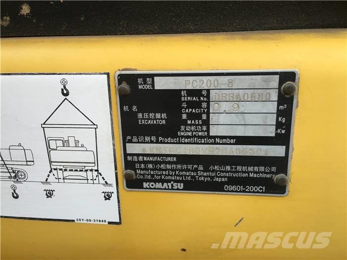 Komatsu PC 200-8 Pásové rýpadlá