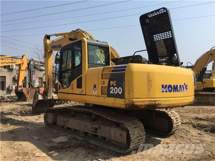 Komatsu PC 200-8 Pásové rýpadlá