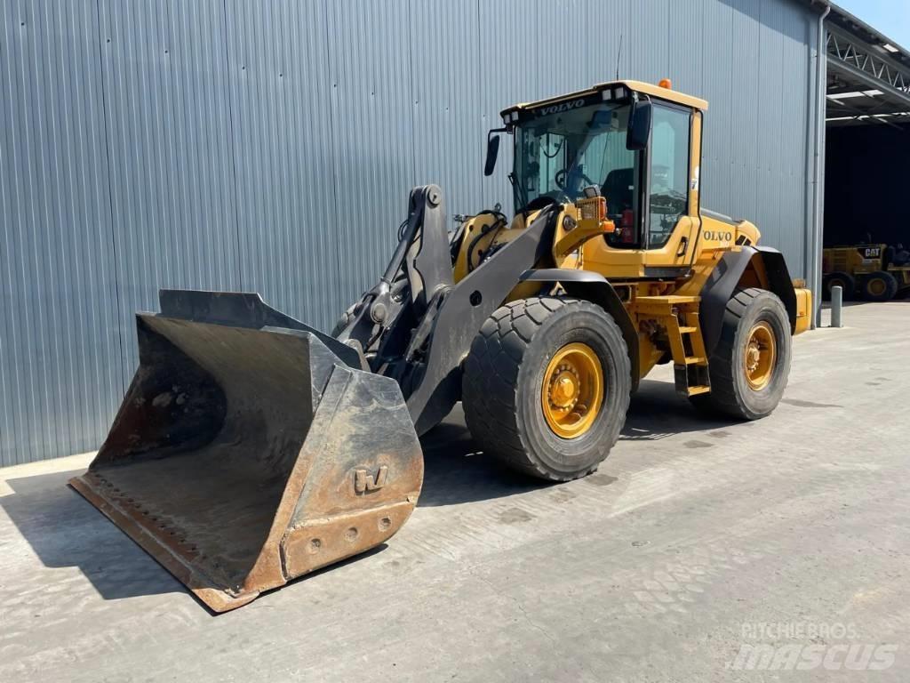 Volvo L90F - 3rd valve Kolesové nakladače