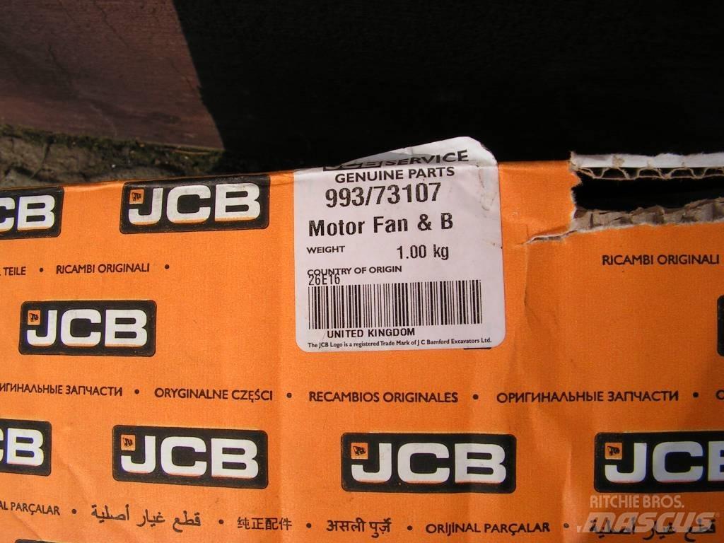 JCB 530 Kabíny a interiér