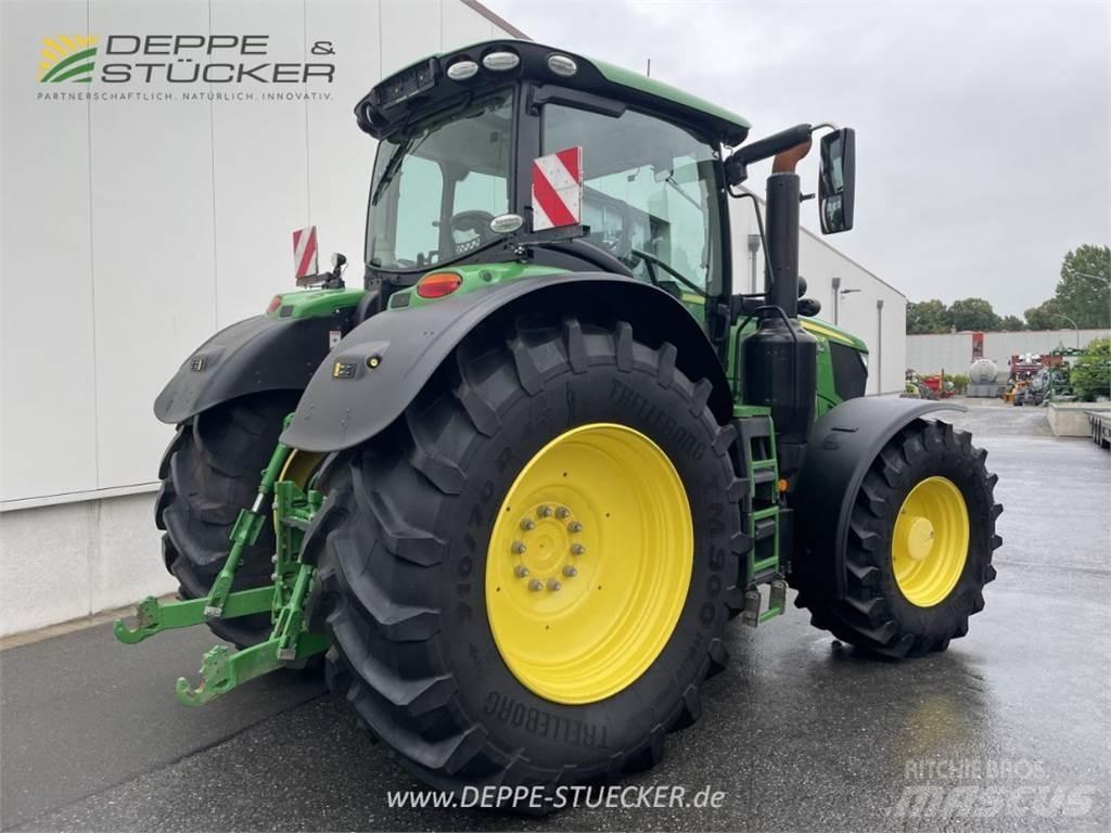 John Deere 6250R Traktory