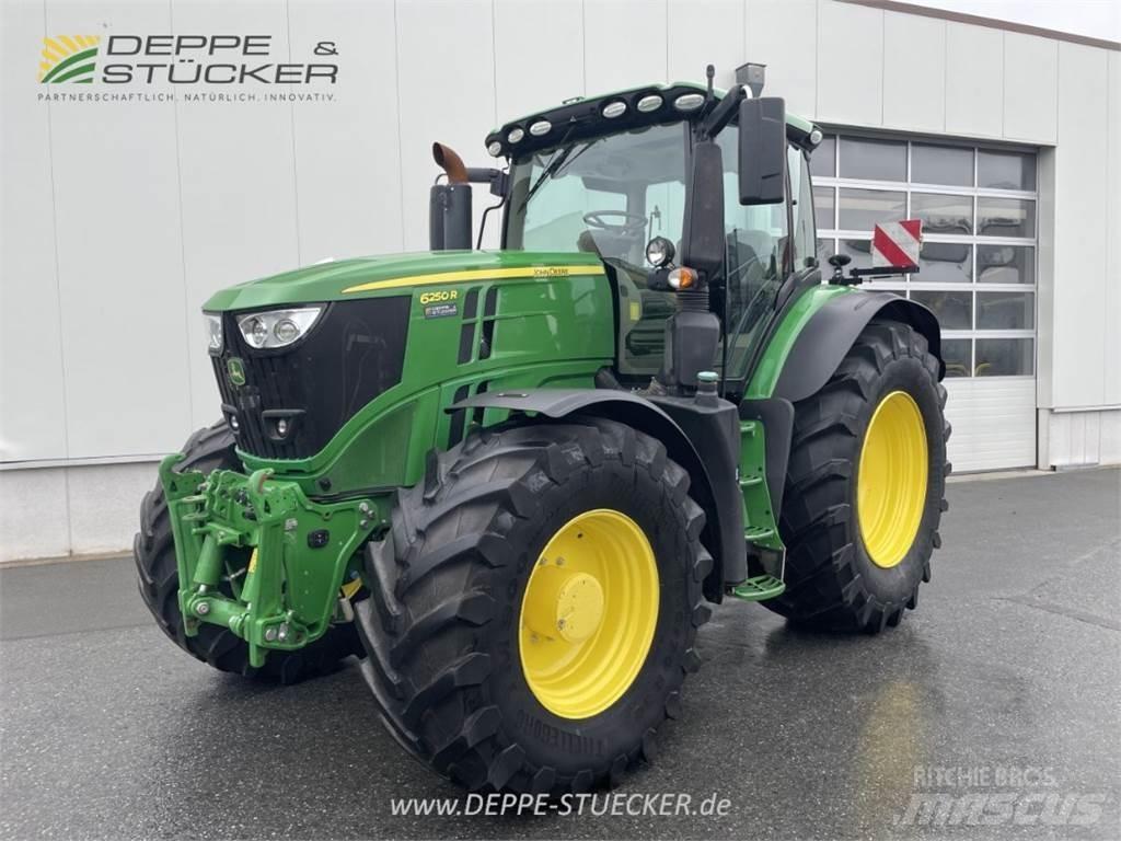 John Deere 6250R Traktory
