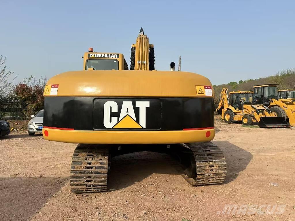 CAT 320 C L Pásové rýpadlá