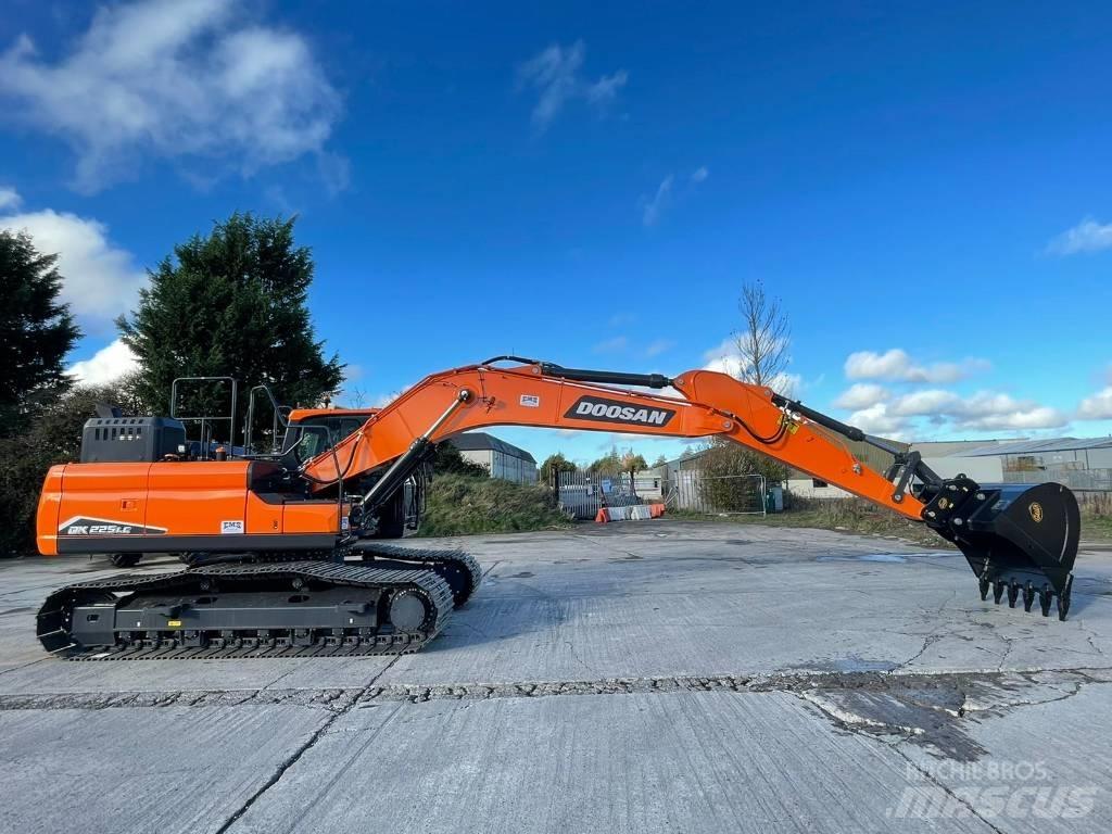 Doosan DX225LC-7 Pásové rýpadlá