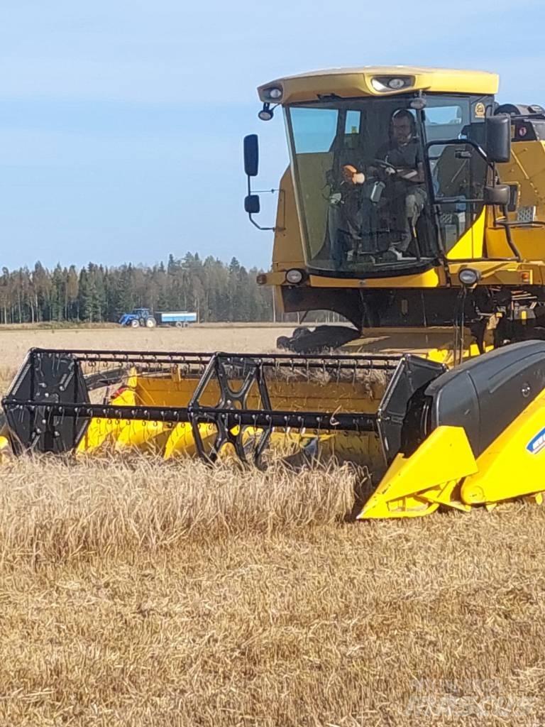 New Holland TC 5050 Kombinované zberacie stroje