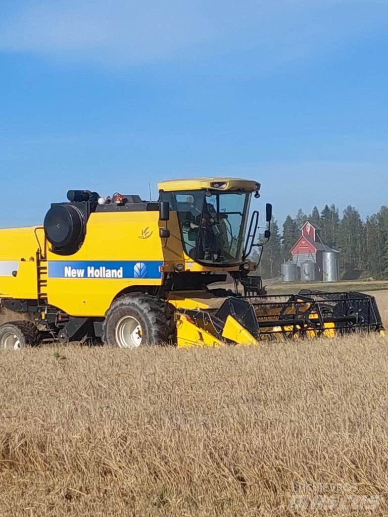 New Holland TC 5050 Kombinované zberacie stroje