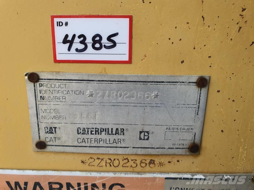CAT 988 F II Kolesové nakladače