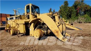 CAT 988 F II Kolesové nakladače