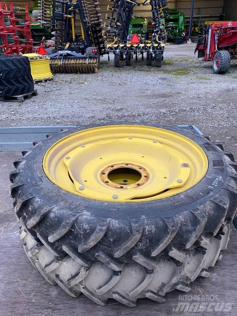 BKT 230/95R36 Ďalšie príslušenstvo traktorov