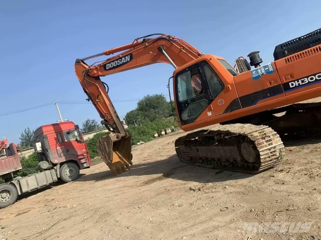 Doosan DH300 Pásové rýpadlá