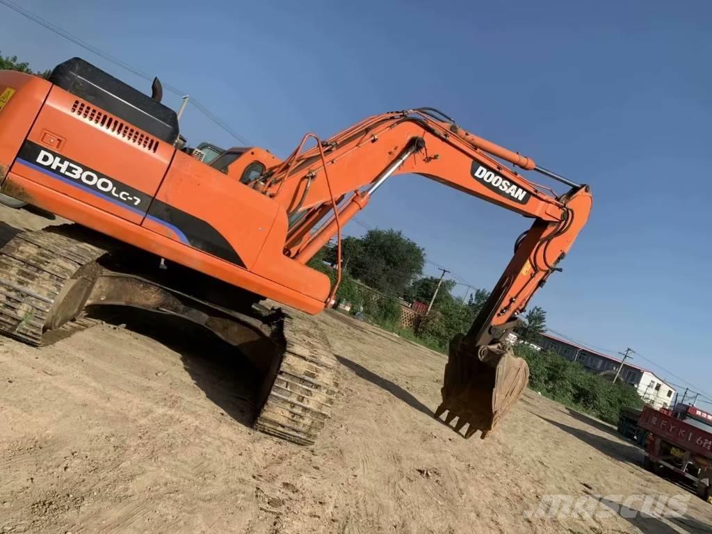 Doosan DH300 Pásové rýpadlá