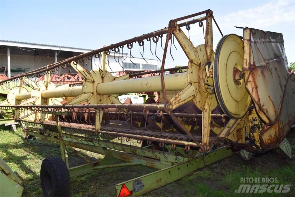 New Holland TF 42 Kombinované zberacie stroje