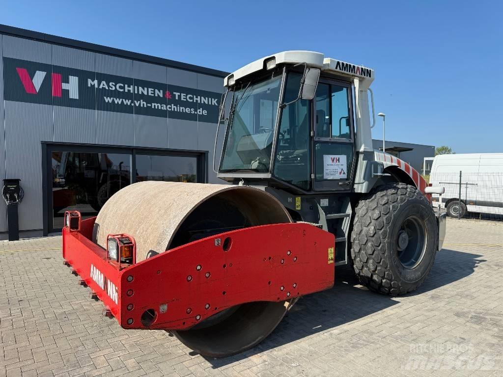 Ammann ASC 110 Ťahačové valce