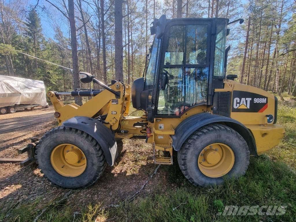 CAT 908 M - 2015 Kolesové nakladače