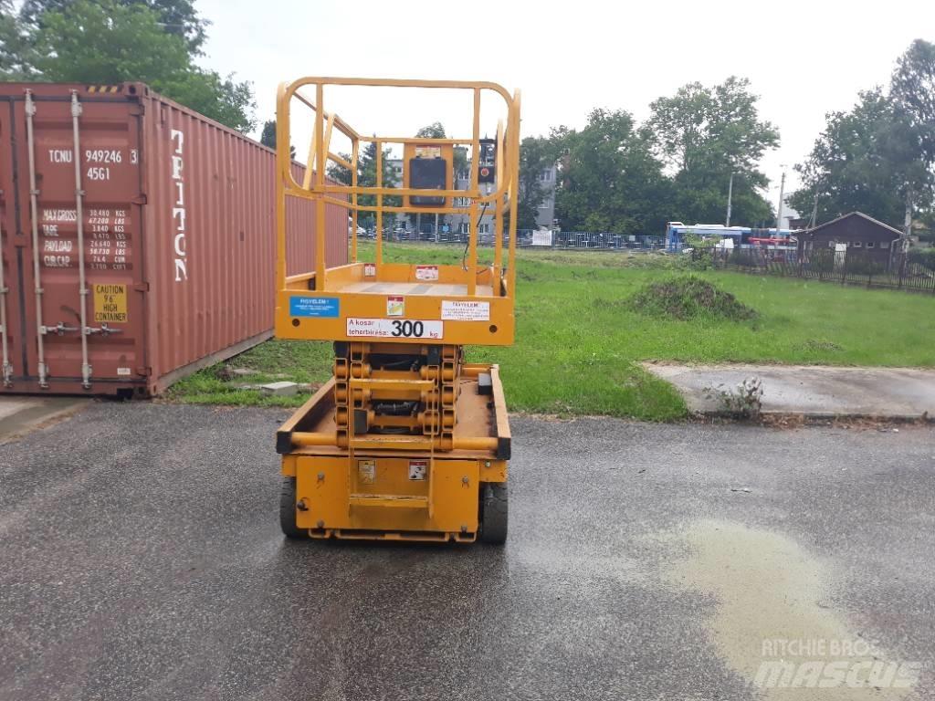 Haulotte Compact 12 Nožnicové zdvíhacie plošiny