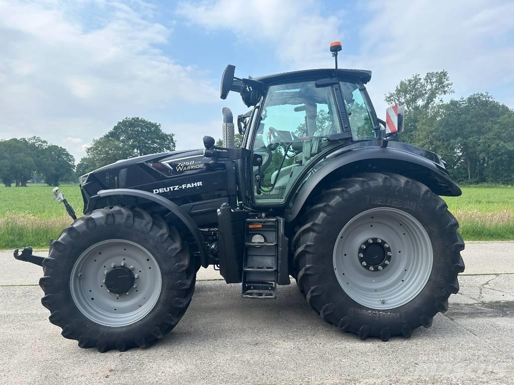Deutz-Fahr 7250 Traktory