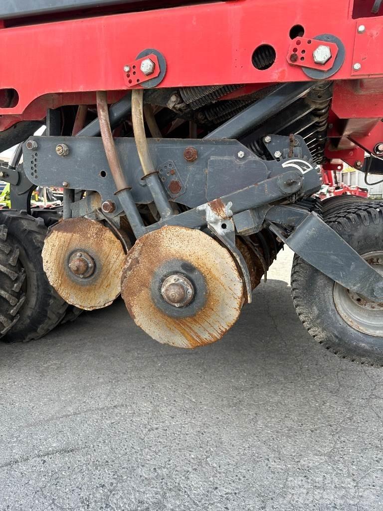 Tume Novacombi3000 Mechanické sejačky
