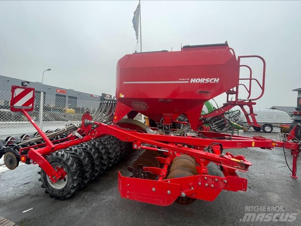 Horsch Pronto 4 DC Kombinované sejačky