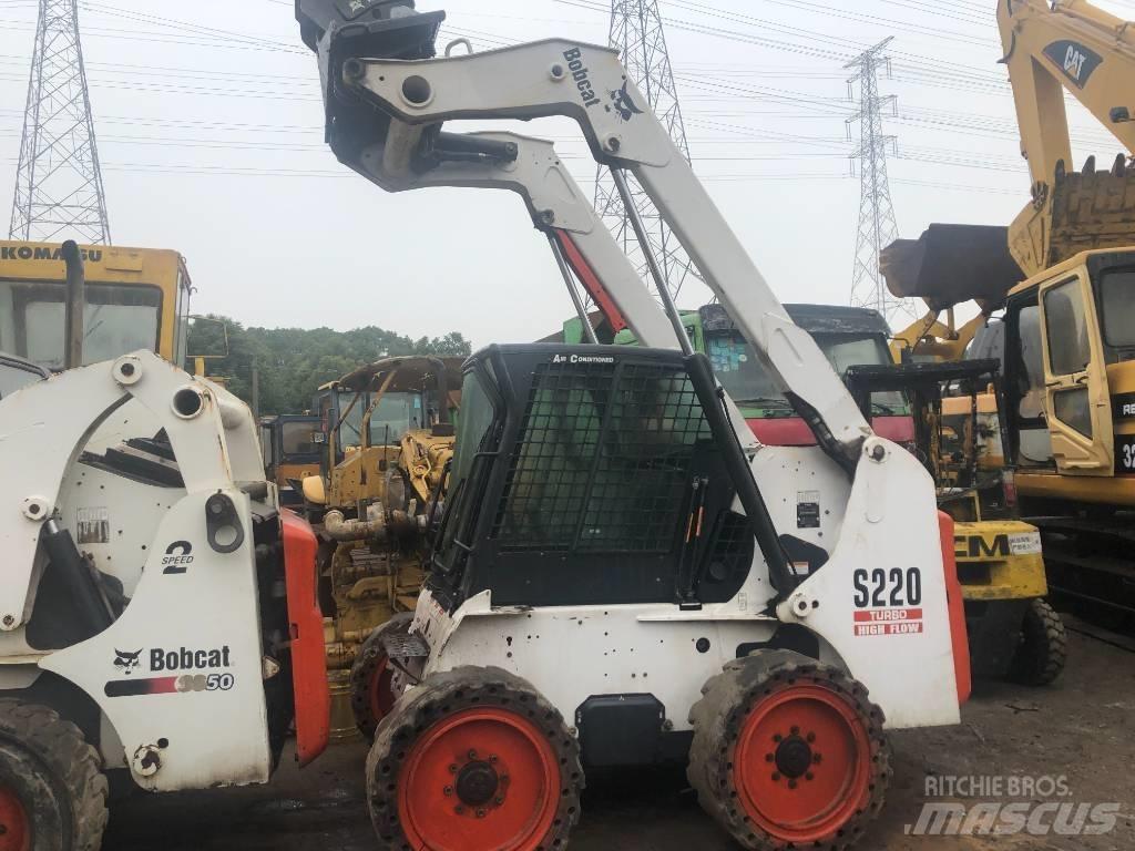 Bobcat S 220 Šmykom riadené nakladače