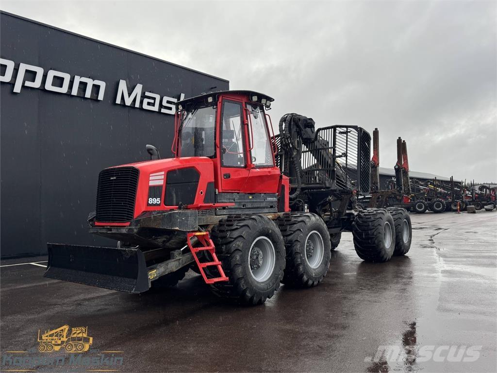 Komatsu 895 Lesné traktory