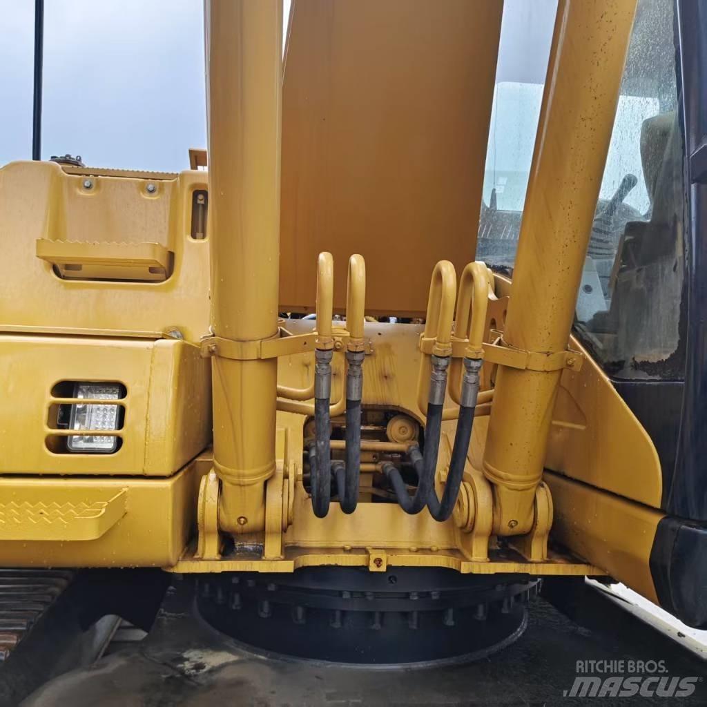 CAT 320 C L Pásové rýpadlá